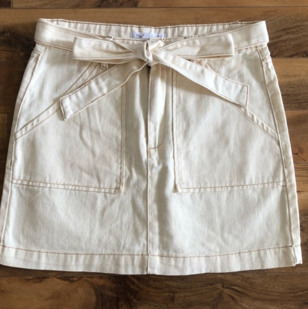 Cream Denim Skirt with belt sz Large